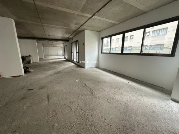 Imagem Laje comercial com 690m² para locação em Conceição.