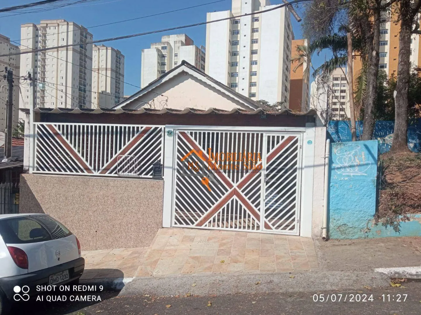 Imagem Casa com 4 dormitórios à venda, 250 m² por R$ 900.000,00 - Jardim Santa Bárbara - Guarulhos/SP