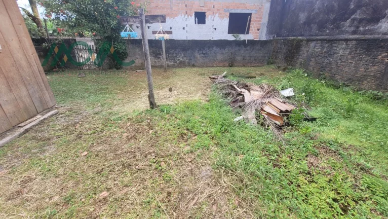 Imagem Casa com excelente terreno e localização privilegiada em Itapoá/SC