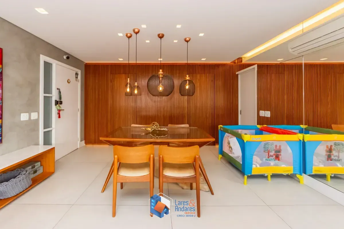 Imagem Apartamento para venda em Moema com 4 quartos, sendo 3 suítes, 162m²