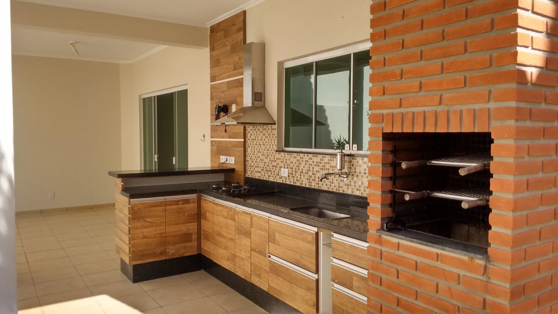Imagem Casa de alto padrão à venda ou locação no Villa dos Inglezes, Sorocaba, com 3 suítes, piscina, 265 m² e terreno de 260 m²