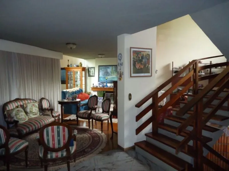 Imagem Casa para Venda - 290m², 3 dormitórios, sendo 1 suites, 3 vagas - Nonoai