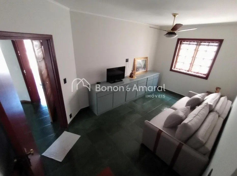 Imagem Casa com 4 Quartos e 6 banheiros à Venda, 288 m² por R$ 1.090.000