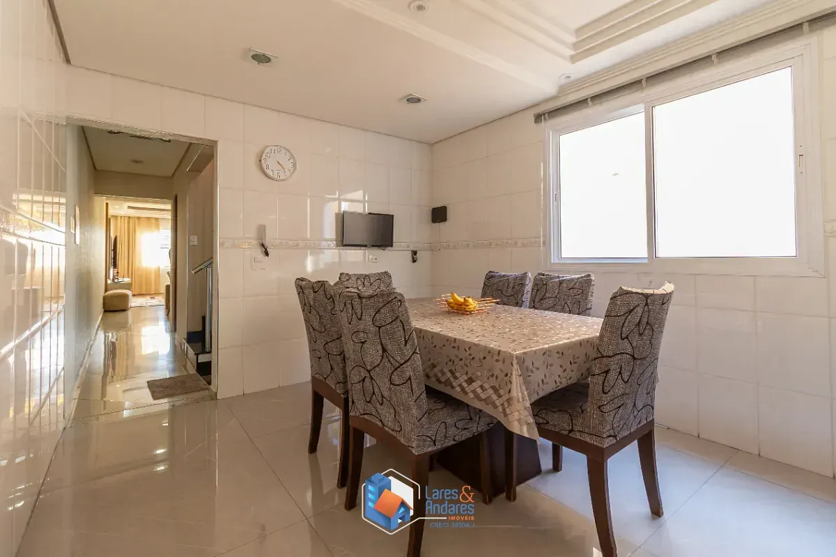 Imagem Sobrado para venda em Vila Mangalot com 4 quartos, sendo 2 suítes, 414m²