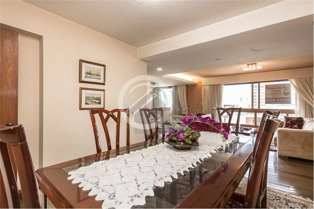 Imagem Apartamento amplo, com 151 m² de área útil com 3 dormitórios, sendo 1 suítes, banheiro social, ...