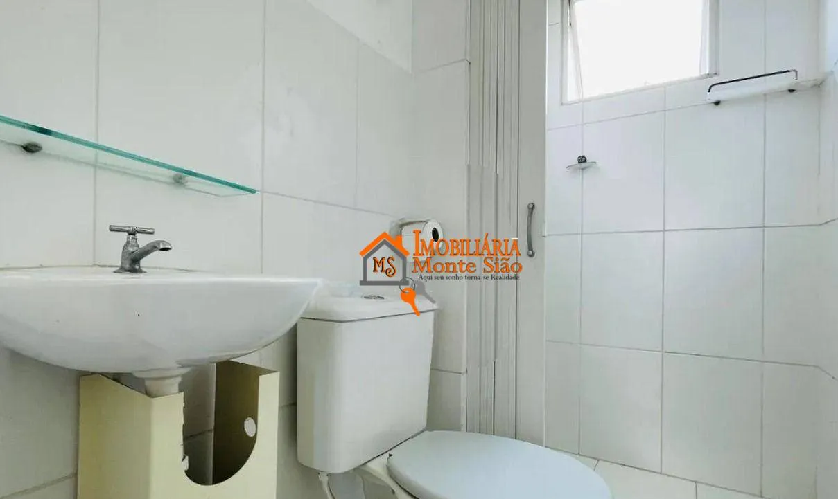 Imagem Apartamento com 2 dormitórios à venda, 45 m² por R$ 234.000 - Água Chata - Guarulhos/SP