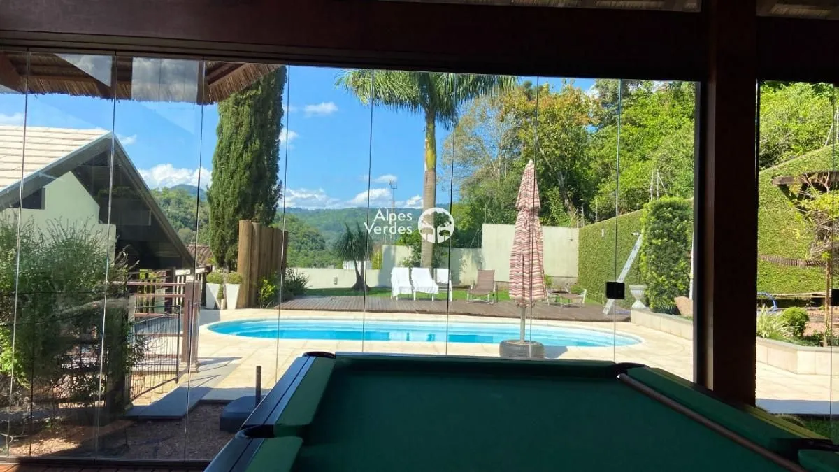 Imagem Vende-se casa totalmente mobiliada em Três Coroas-3 Quartos- R$3.200.000,00