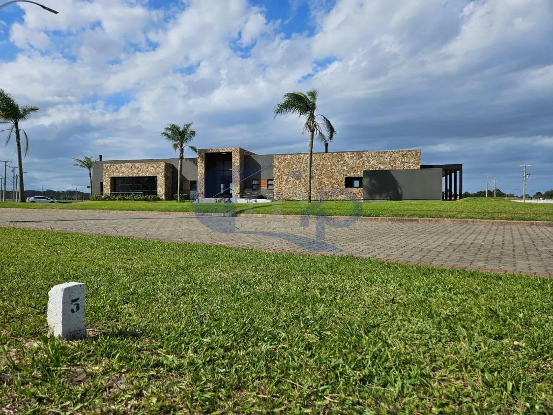 Imagem Terreno a venda no Condominio Lake Village em Torres/RS