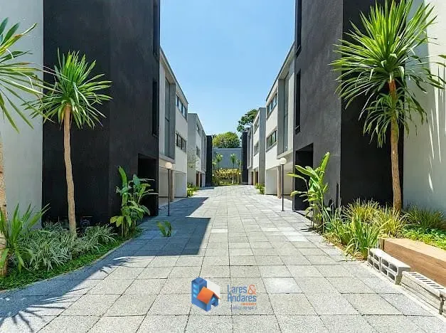 Imagem Casa em condomínio para venda em Jardim Cordeiro com 4 quartos, sendo 4 suítes, 719m²