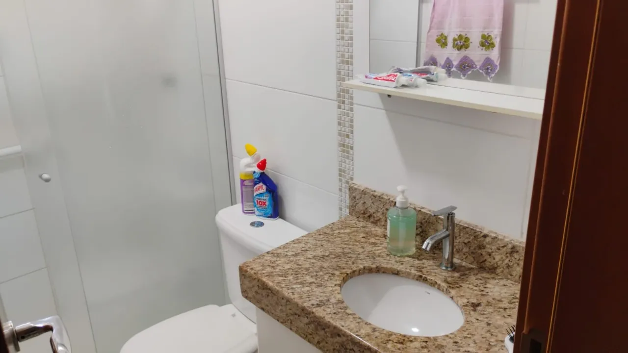Imagem Apartamento de Luxo no Boqueirão: 2 Quartos, 2 Suítes, 1 Sala, 3 Banheiros, 2 Vagas de Garagem, 90m² de Pura Elegância em Praia Grande-SP!