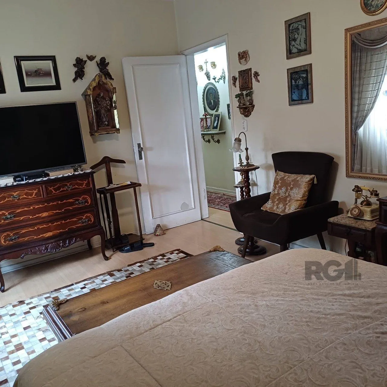 Imagem Apartamento de 3 quartos, localizado no bairro Petrópolis em Porto Alegre/RS.