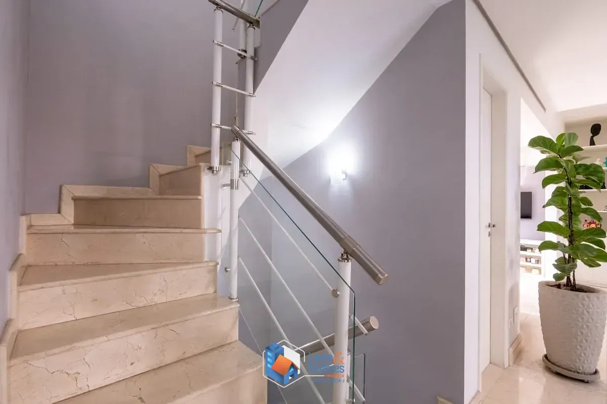 Imagem Casa no condomínio New England Condominium para venda e locação com 4 quartos, sendo 2 suítes, 292m²