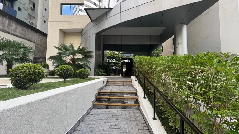 Imagem Conjunto Comercial de Alto Padrão para Locação na Bela Vista, São Paulo-SP: 3 Salas, 1 Vaga de Garagem, 62m².