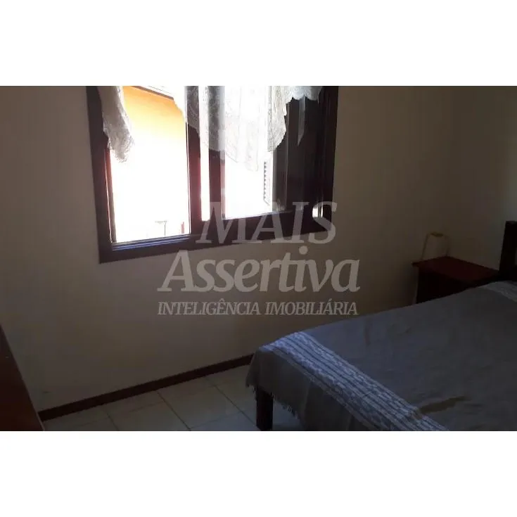Imagem Imbé RS
Apenas R$ 490.000,00
Sensacional casa/sobrado de veraneio, terreno fechado, portões,  ...
