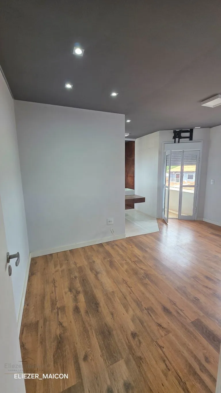 Imagem Casa a venda com pé direito duplo bairro São Bento em Poços de Caldas - MG