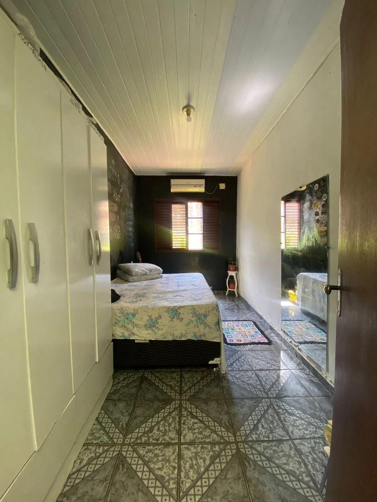 Imagem Casa 3 dormitórios com amplo terreno