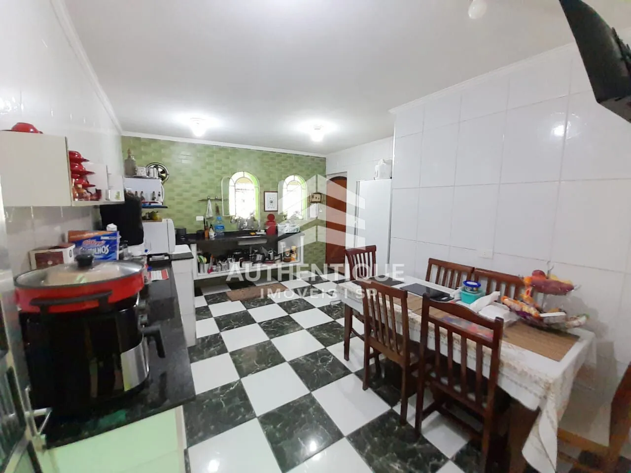 Imagem Casa Sobrado no bairro Baeta Neves à venda!