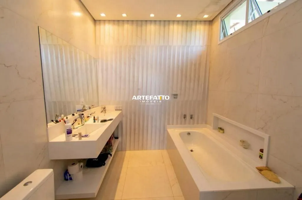 Imagem Sítio à venda em Cristais Paulista, Centro, com 3 quartos, 2500m2