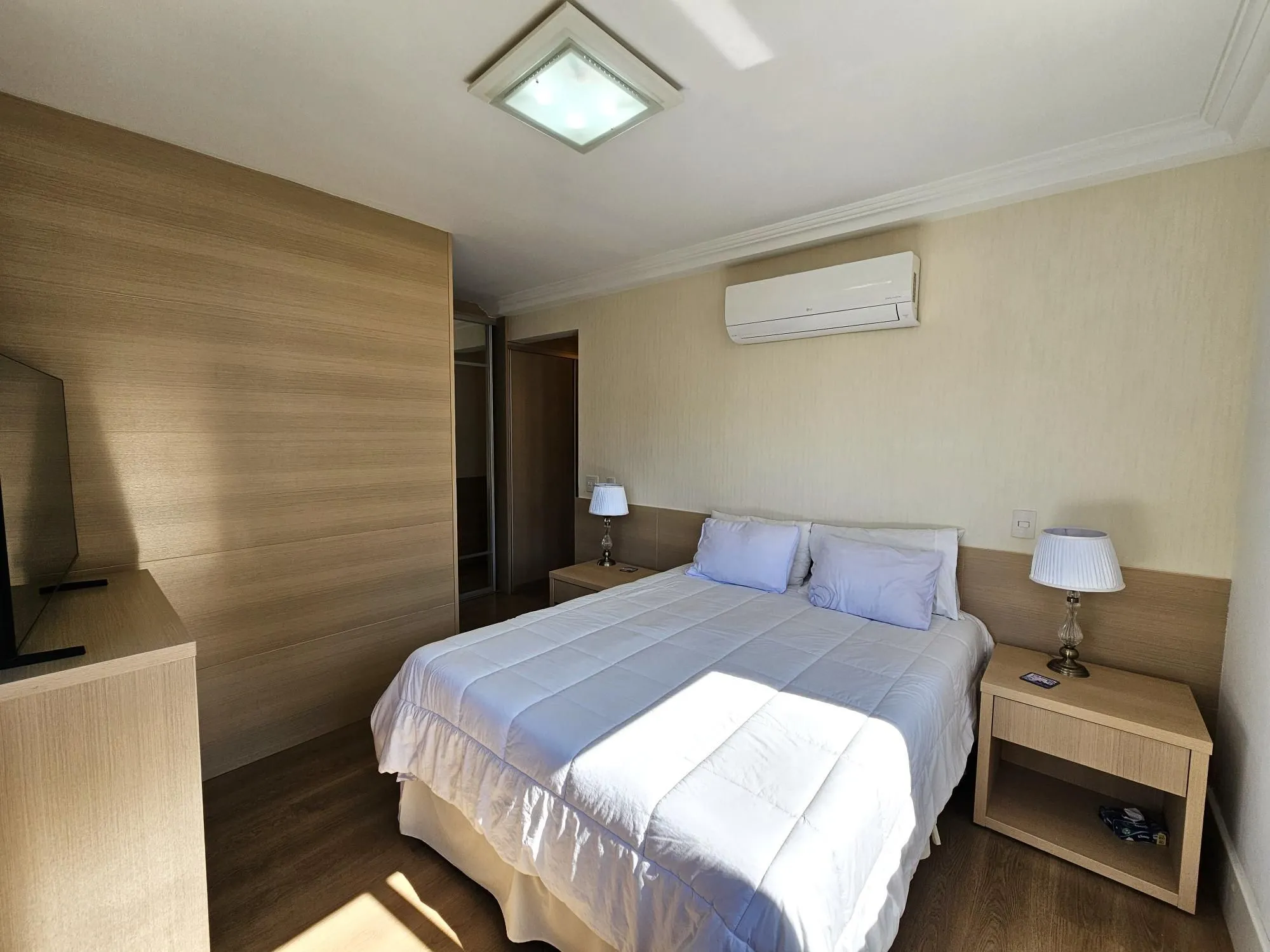 Imagem ALTO PADRÃO | BELA VISTA | 3 SUÍTES + 4 VAGAS | MOBILIADO