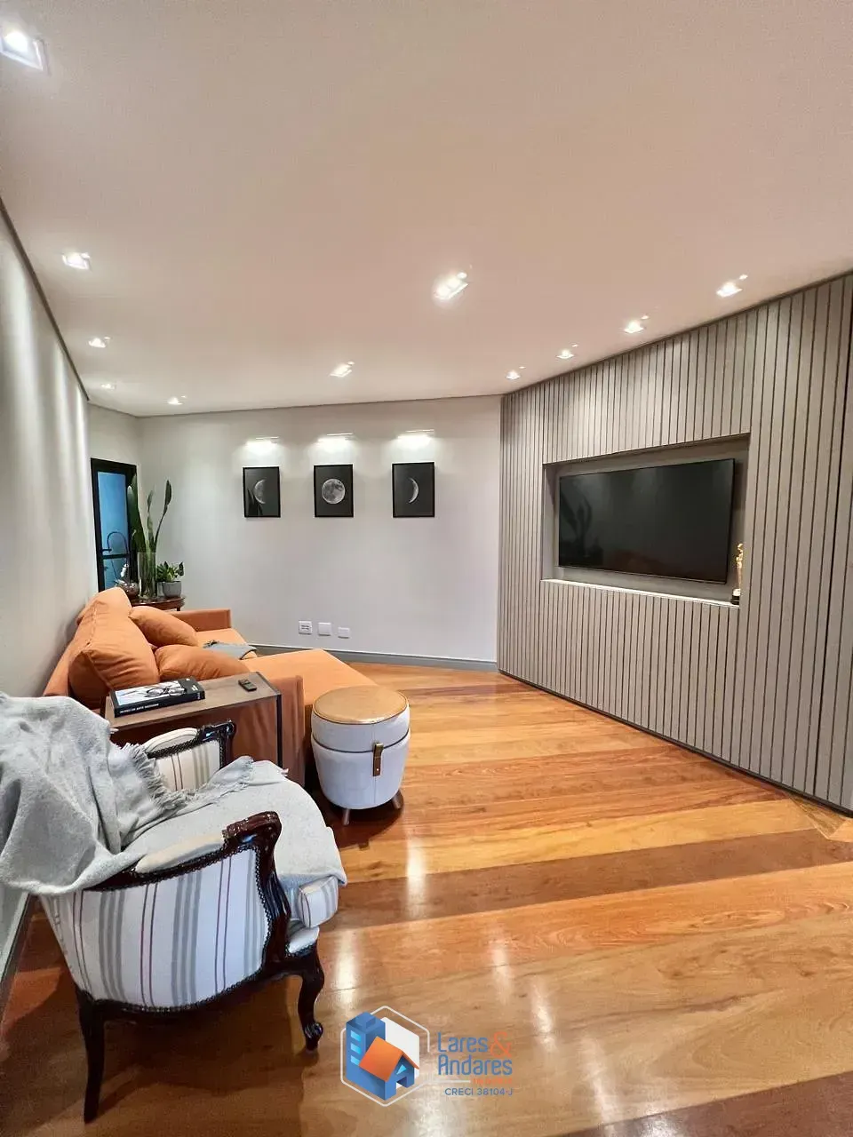 Imagem Apartamento para venda em Parque São Domingos com 3 quartos, sendo 1 suíte, 174m²