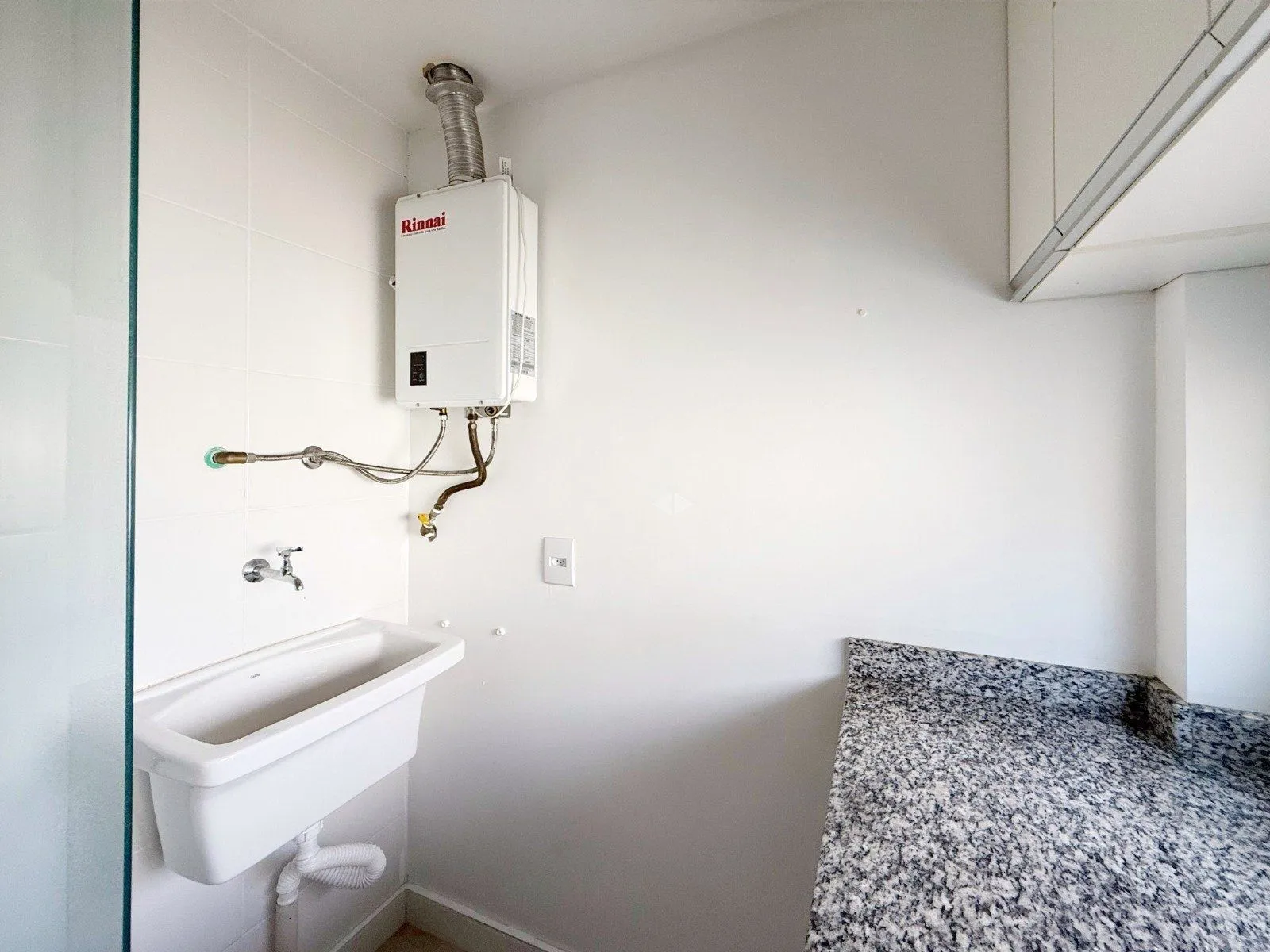 Imagem Apartamento com 2 dormitórios, sendo 1 suíte, e sala ampla com ambientes integrados - Condomínio Residencial Sucre