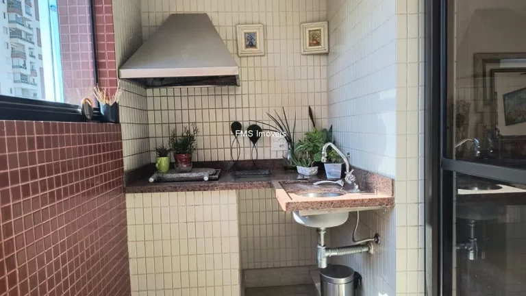 Imagem Apartamento à venda na Vila Mariana, com 4 suítes, 3 salas, 6 banheiros, 4 vagas.