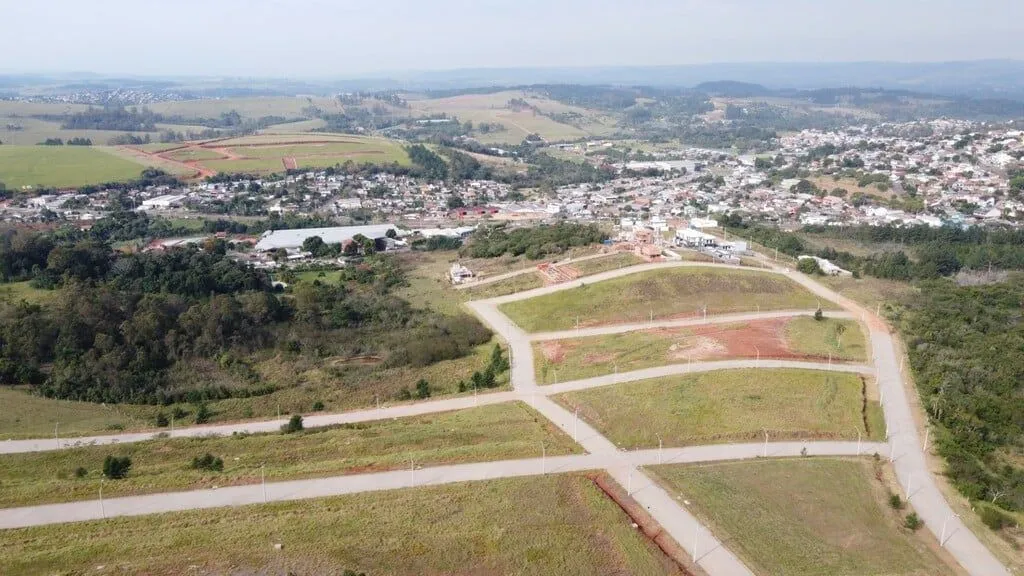 Imagem Terreno em Quatro Colônias