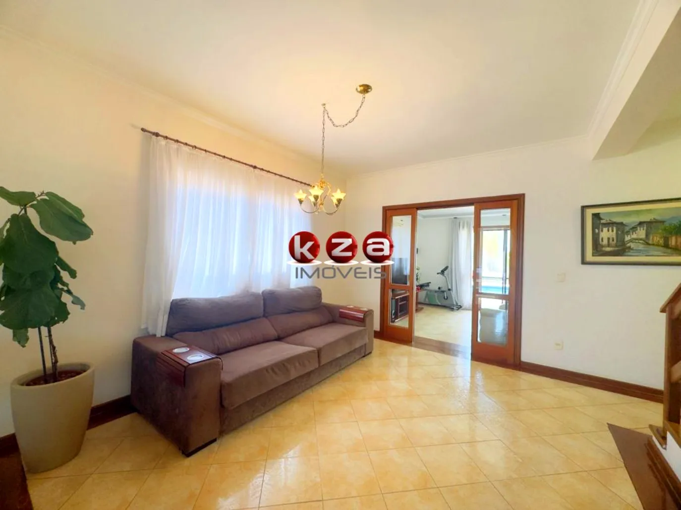 Imagem Casa de luxo à venda em Valinhos-SP no Condomínio Terras do Caribe: 3 quartos, 1 suite, 3 salas, 5 banheiros, 2 vagas e piscina, 289m².