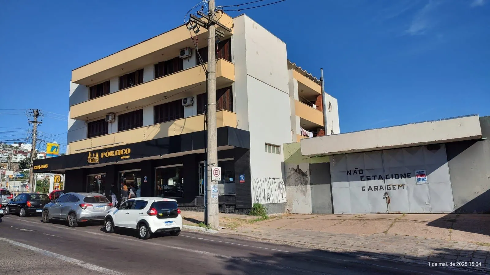 Imagem Apartamento de 4 dormitórios, 2 suítes, sacada, living para 2 ambientes bem amplo.