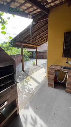 Imagem Casa à Venda em Itapoá SC, 3 Dormitórios, Próxima à Praia e Comércio Local