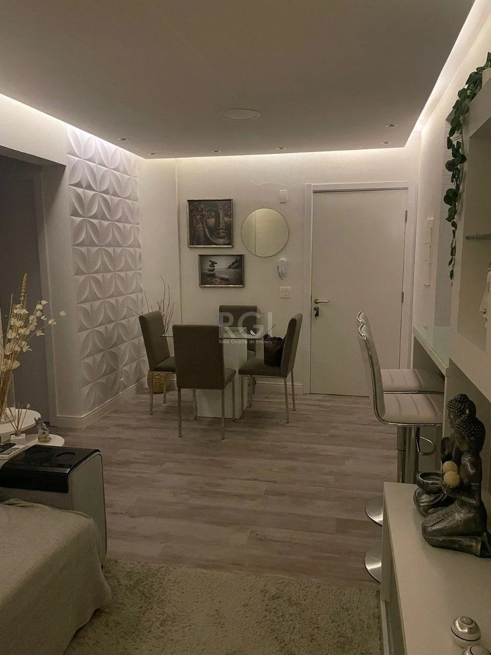 Imagem Apartamento para Venda - 60m², 2 dormitórios, sendo 1 suites, 1 vaga - Glória