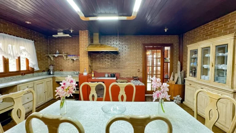 Imagem Casa de condomínio em Campos do Jordão