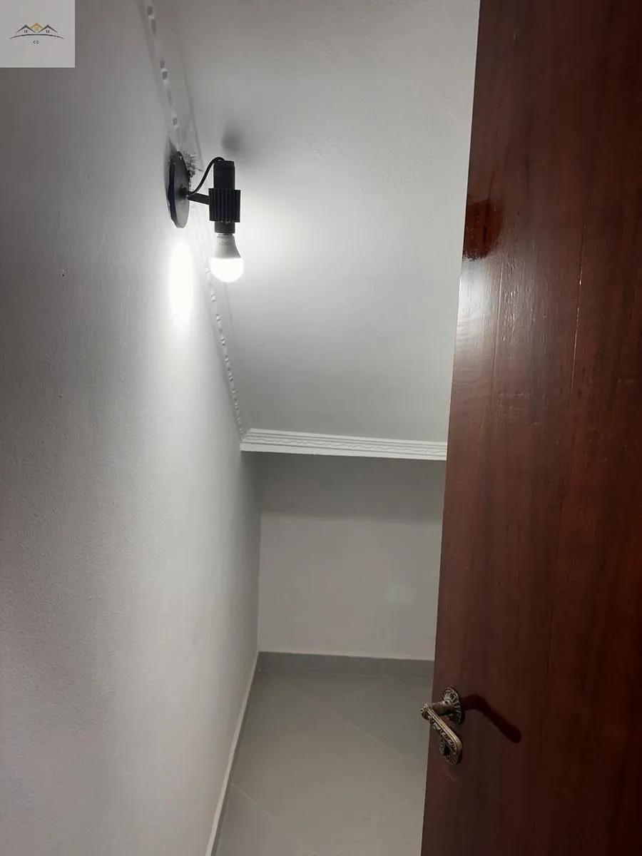 Imagem Sobrado à venda no Pq. Marajoara em Santo André 3 dorm. 2 wc 2 vgs. reformado