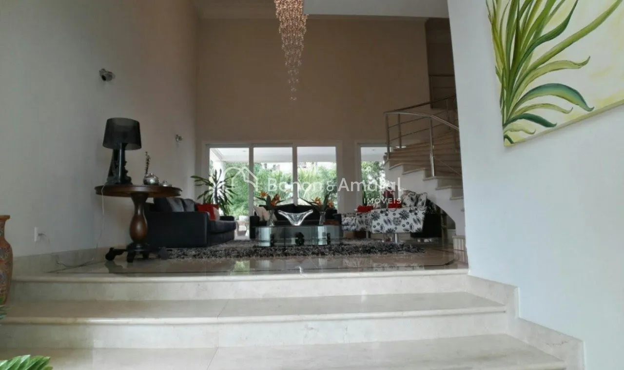 Imagem "Linda Casa em Condomínio de Alto Padrão com Piscina, Espaço Gourmet e Lazer Completo"