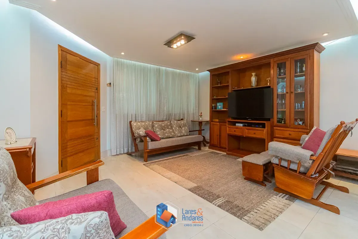 Imagem Sobrado para venda em Jardim Maria Estela com 3 quartos, sendo 3 suítes, 150m²