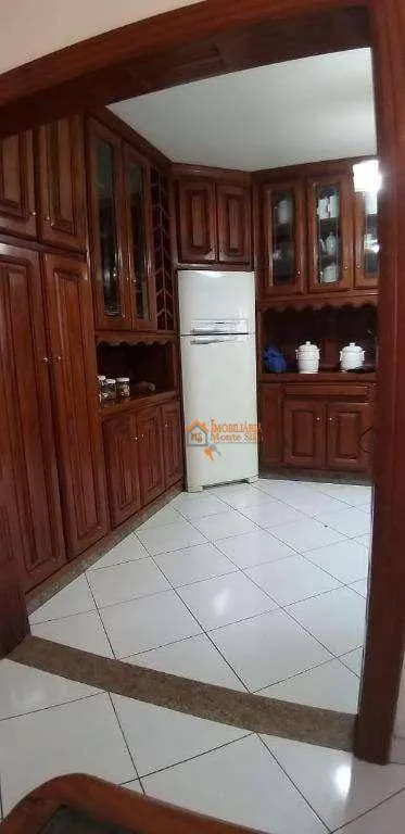 Imagem Sobrado com 3 dormitórios à venda, 155 m² por R$ 720.000,00 - Parque Continental - Guarulhos/SP