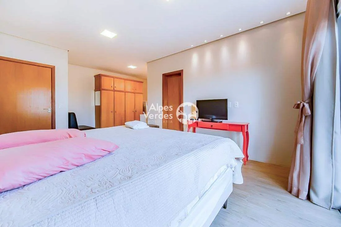 Imagem Vende - se Casa em Gramado, com 03 dormitórios