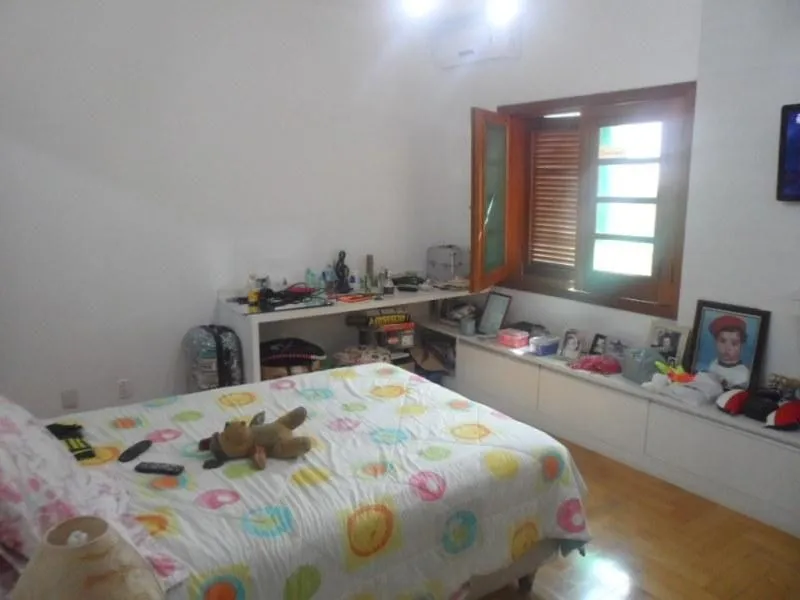 Imagem Sobrado à venda no condomínio Granja Olga III