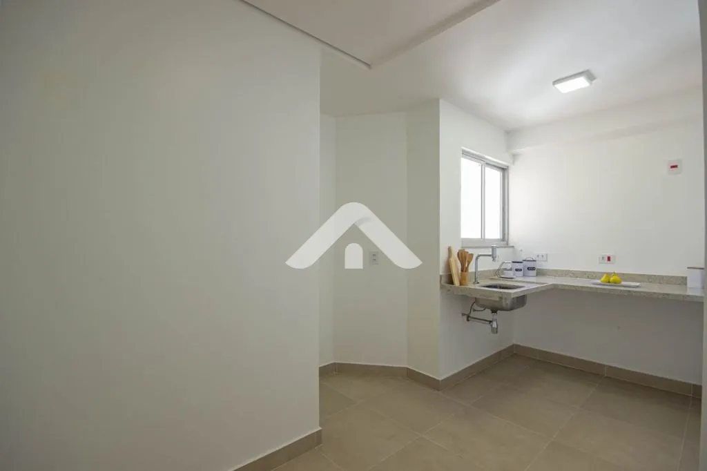 Imagem Apartamento de 106m² à Venda em Copacabana - Andar Alto, 3 Quadras da Praia