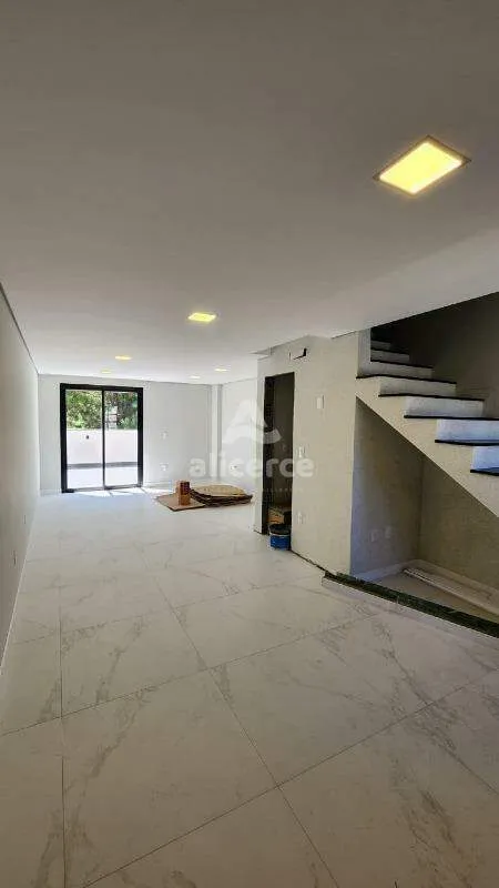 Imagem Sobrado à venda com 2 quartos 2 suítes, 92m² em Potecas São José