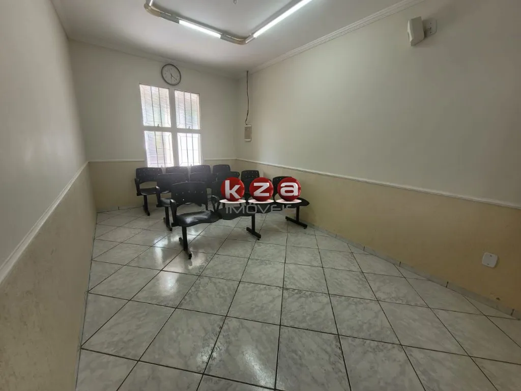 Imagem Casa Comercial à Venda em Valinhos-SP - Vila D'agostinho: 02 Quartos, 3 Salas, 1 Banheiro, 2 Vagas de Garagem, 182,00 m² de Área.