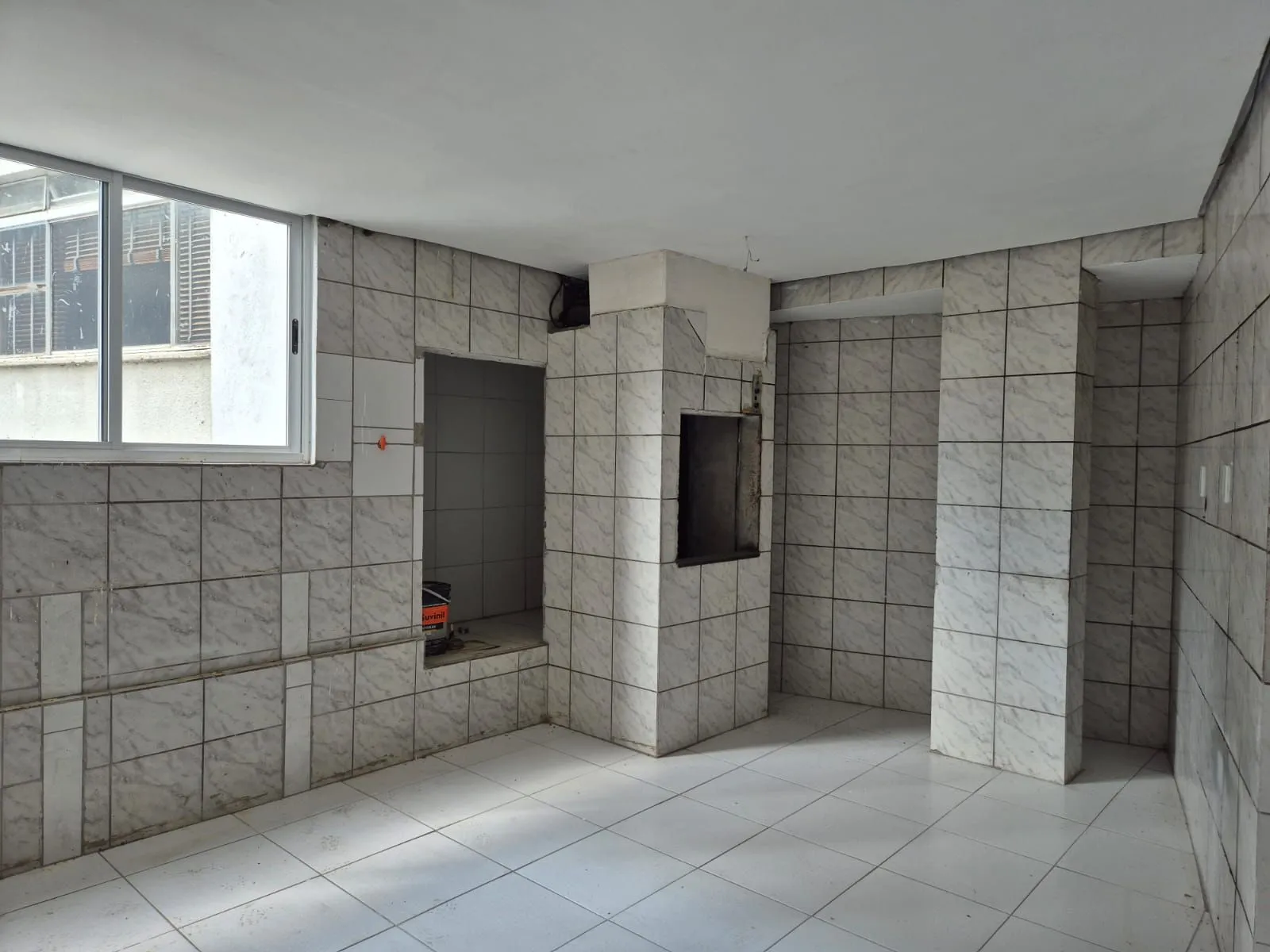Imagem Prédio comercial com 3 andares