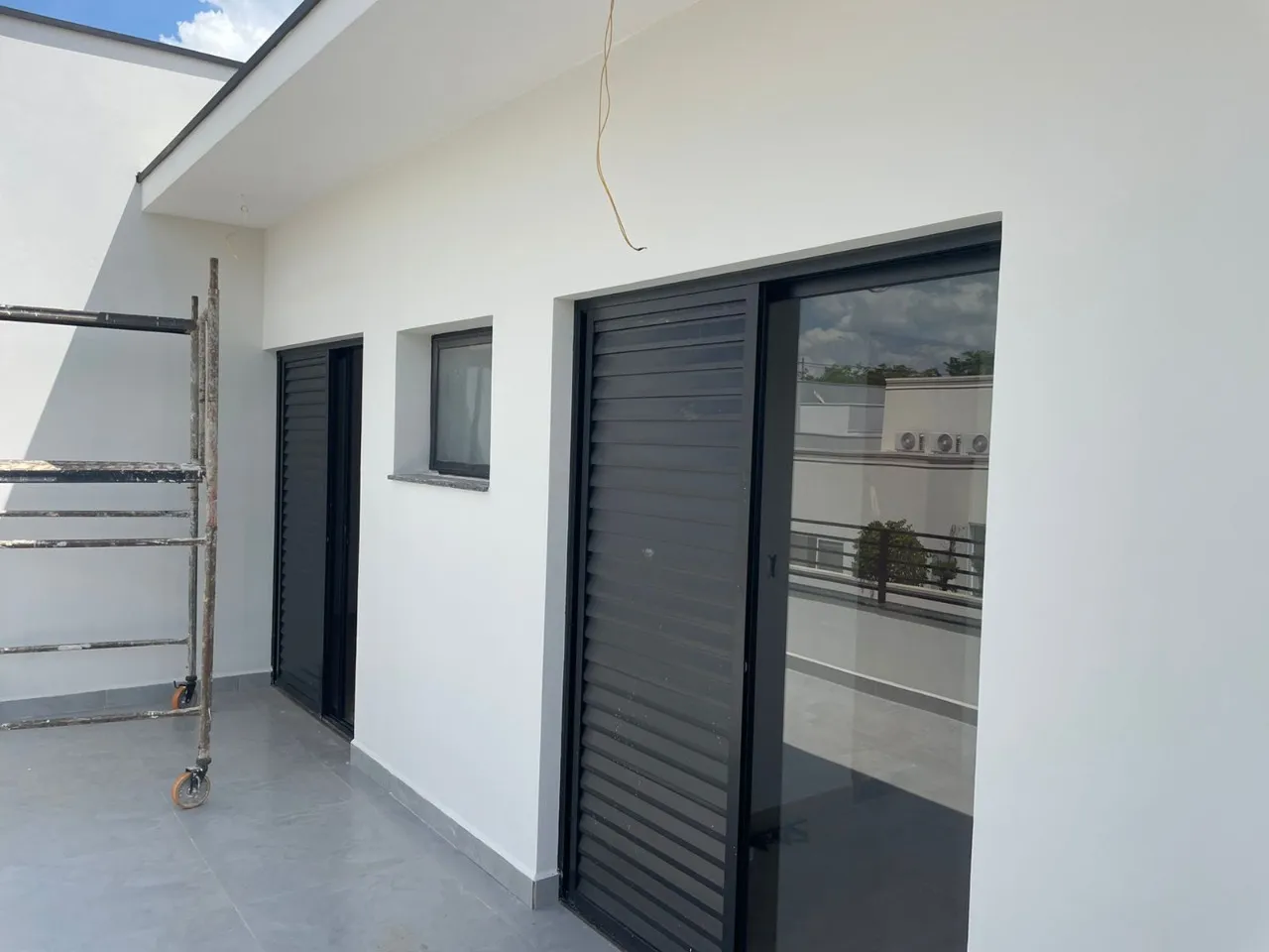 Imagem Espetacular Casa à Venda em Porto Feliz-SP: 3 Quartos, 3 Suítes, 2 Salas, 4 Banheiros e 200m² de Área