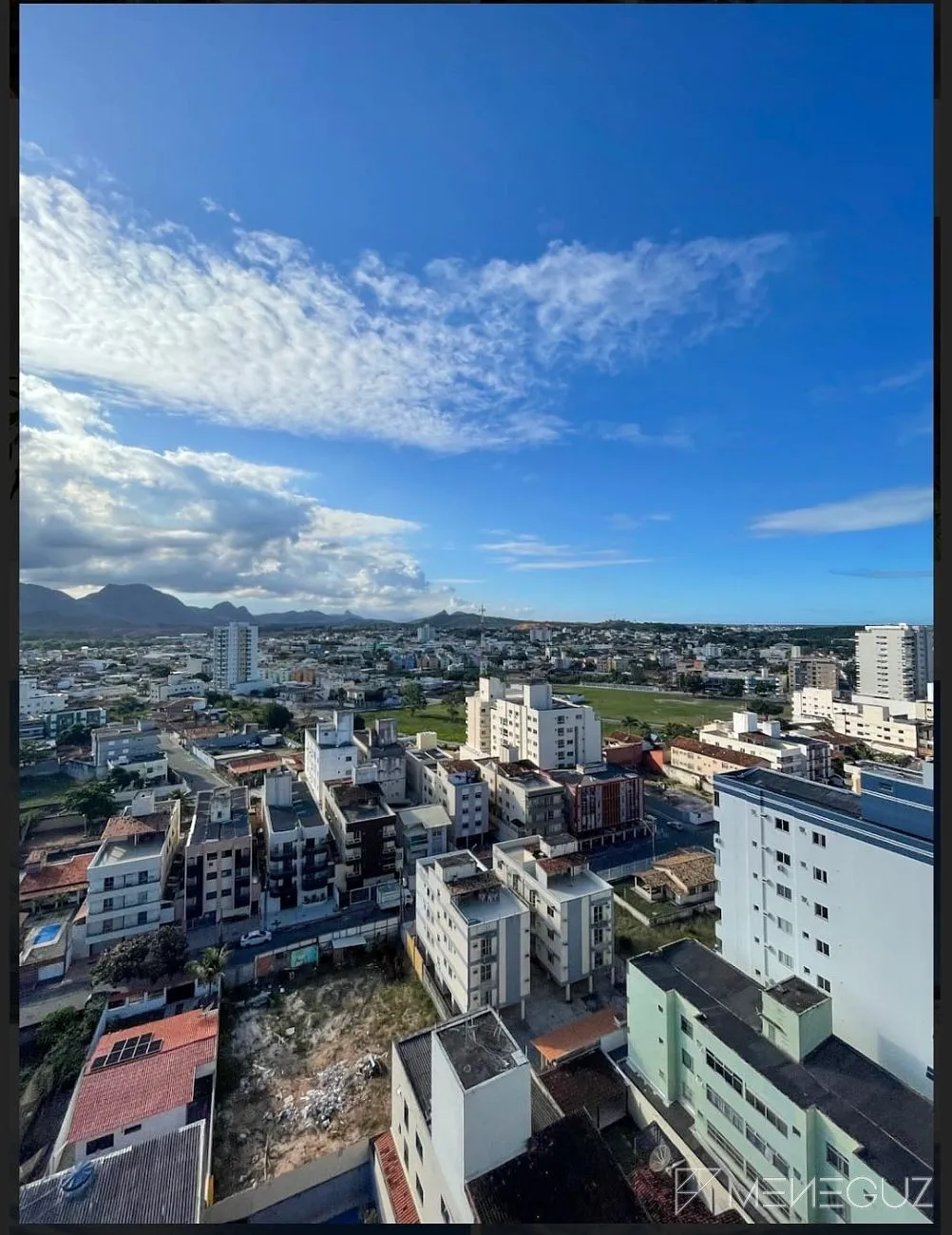 Imagem Exuberante apartamento de 3 quartos, elegantemente mobiliado, oferecendo conforto e sofisticação