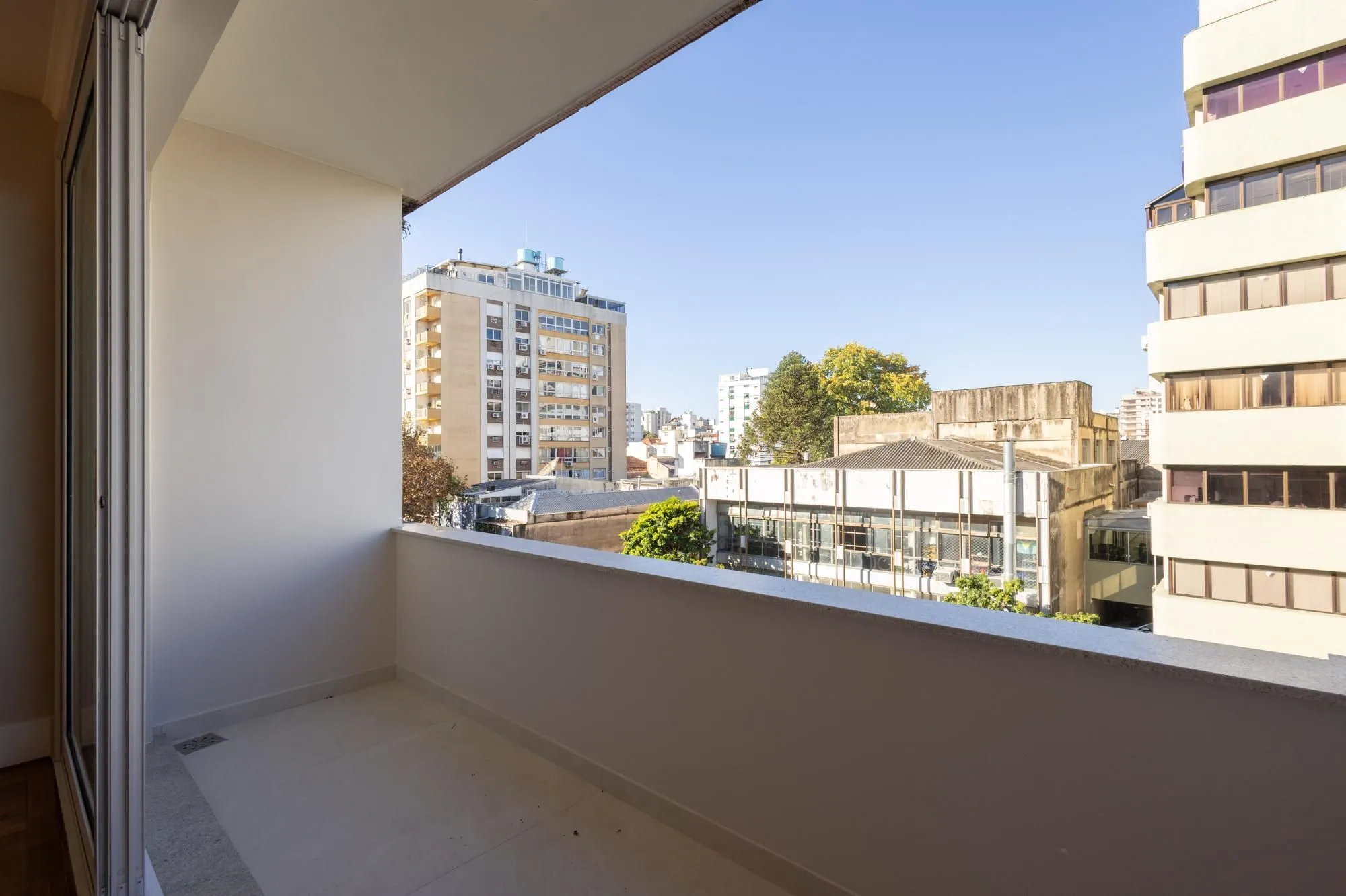 Imagem Apartamento totalmente reformado de 140m2 com vaga no Bom Fim