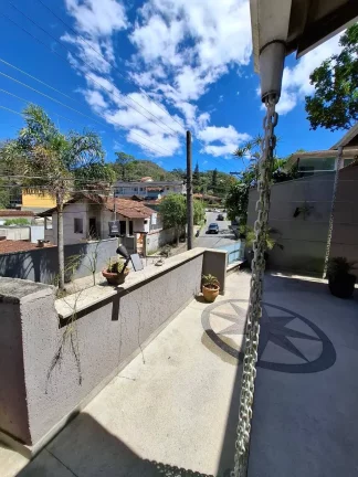 Imagem Vendo esta espetacular casa em Nova Friburgo. Próximo ao centro.