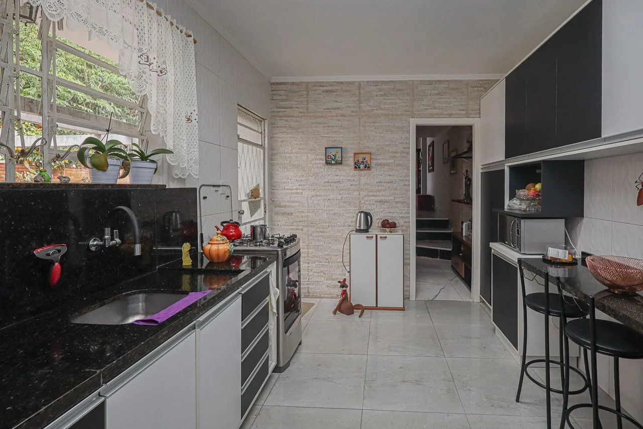 Imagem Casa a venda, 3 quartos sendo 1 suíte, 166m² no bairro Passo da areia, Porto Alegre