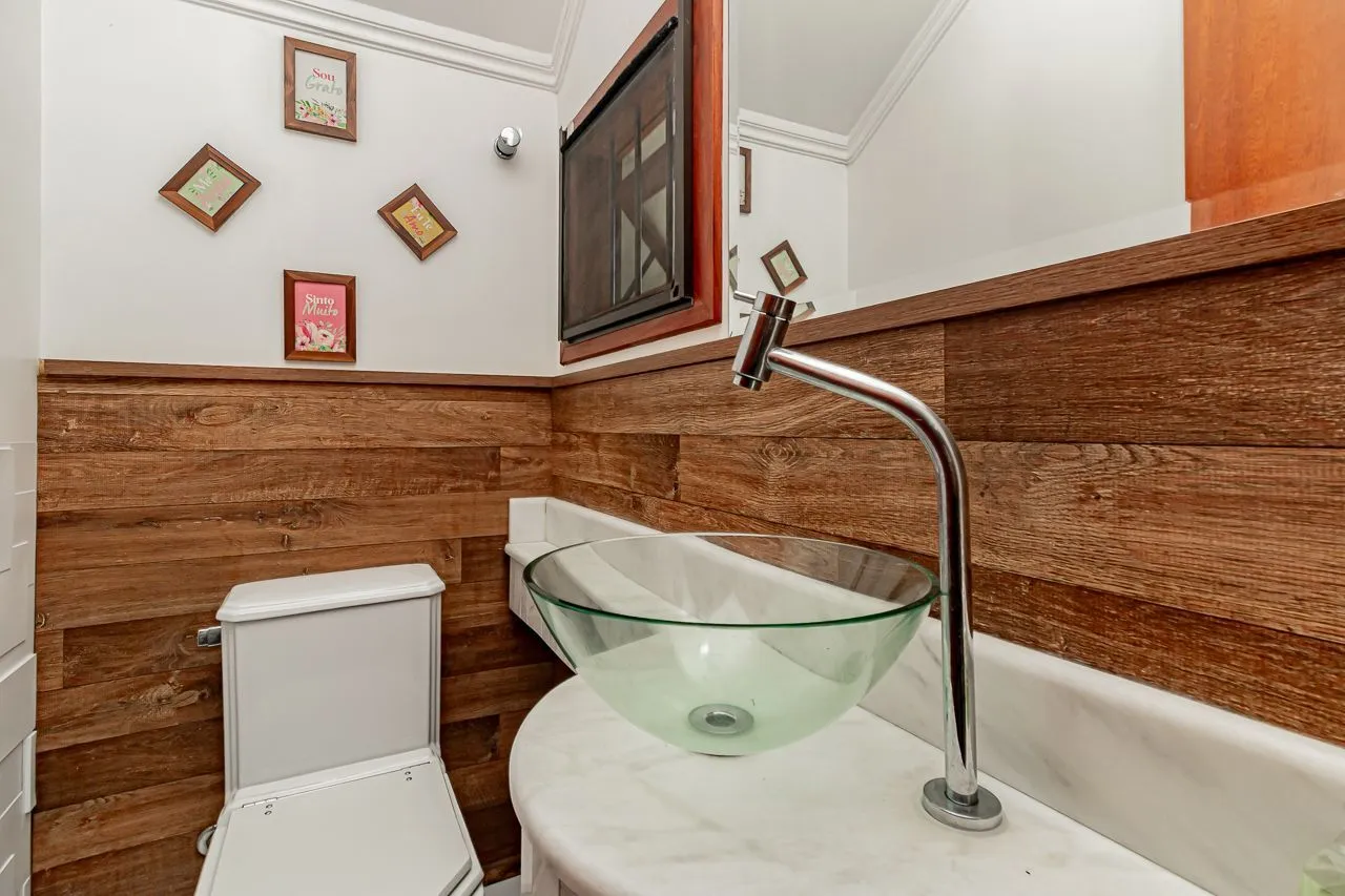 Imagem Oportunidade em Ipanema: Casa em Condomínio Fechado com Suíte Master, Hidromassagem e Alto Padrão