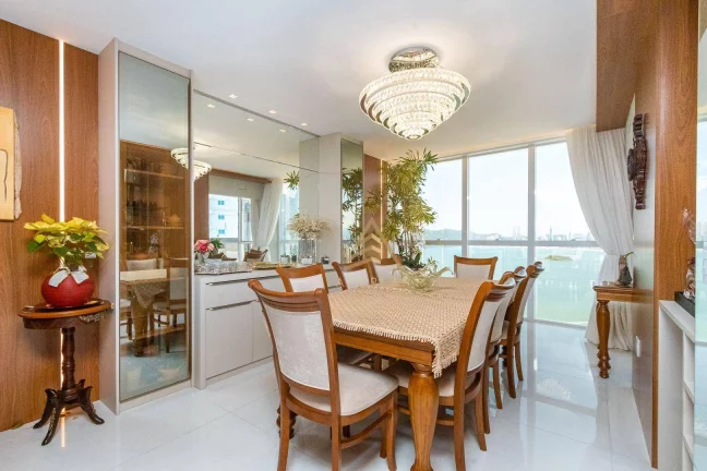 Imagem Apartamento com 4 dormitórios à venda, 190 m² por R$ 7.500.000,00 - Pioneiros - Balneário Camboriú/SC