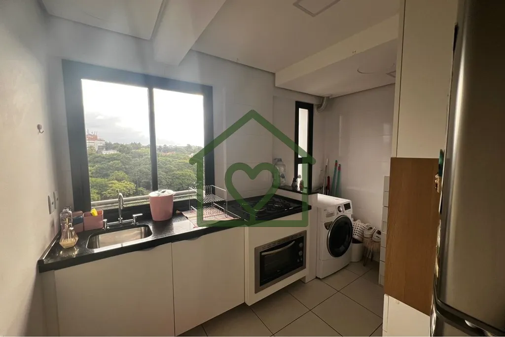Imagem Descubra o charme e a conveniência deste aconchegante apartamento situado no coração de Porto Ale...
